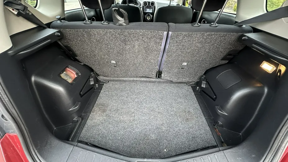 NISSAN Note -