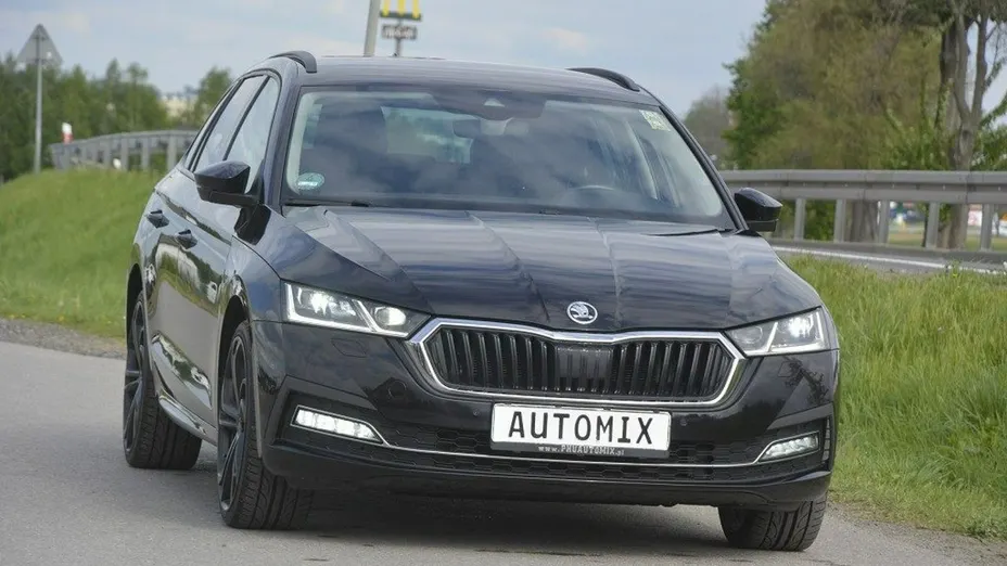 SKODA Octavia -