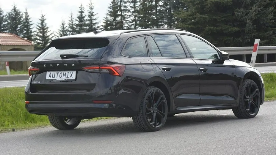 SKODA Octavia -
