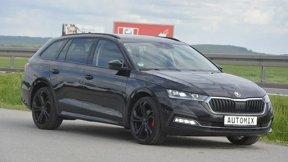SKODA Octavia -