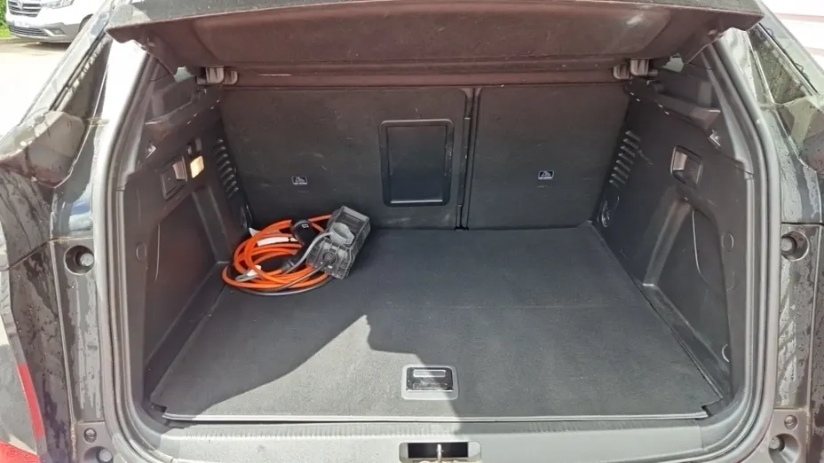 PEUGEOT 3008 -