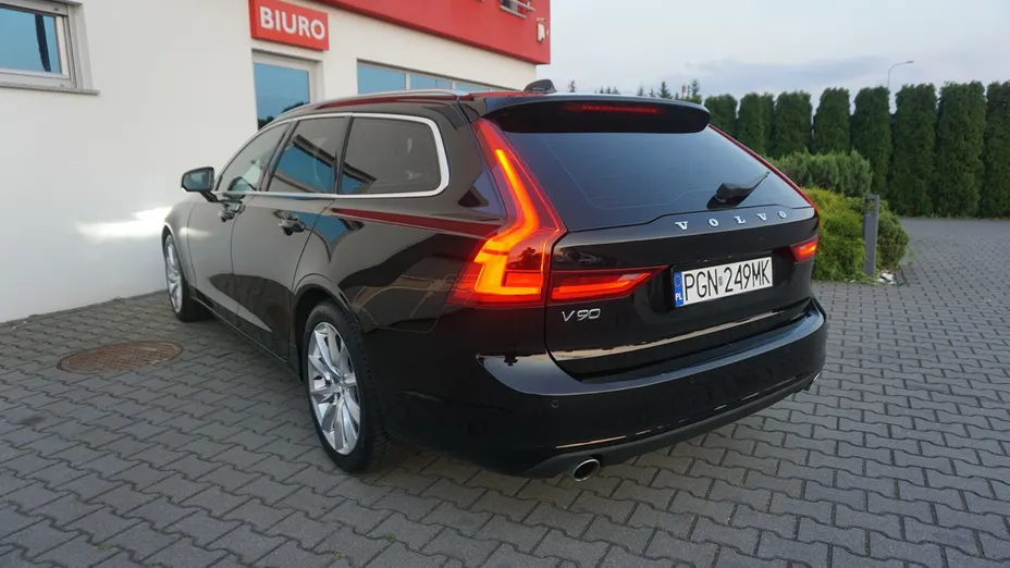 VOLVO V90 V90 D4 Momentum aut