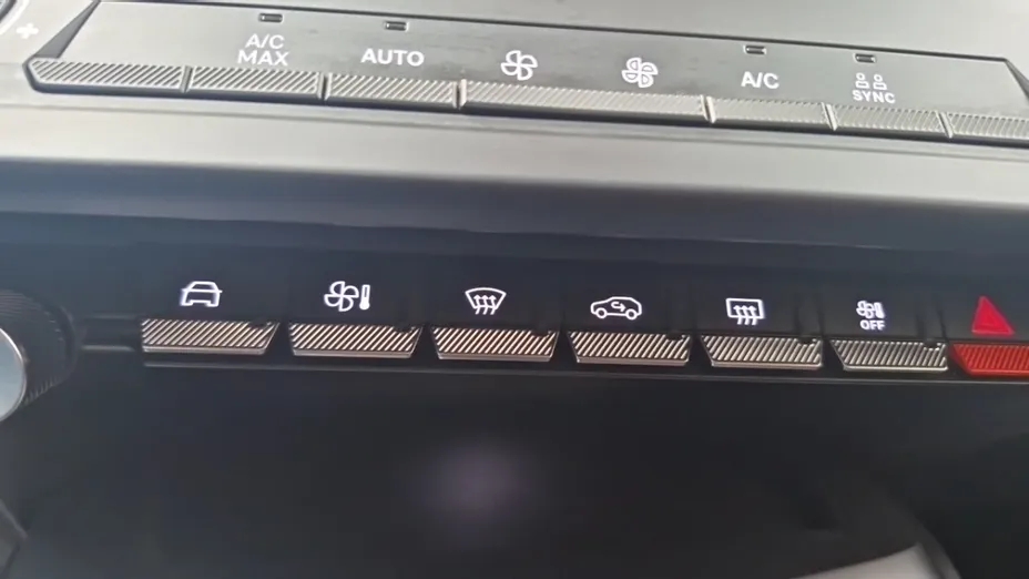 PEUGEOT 308 -
