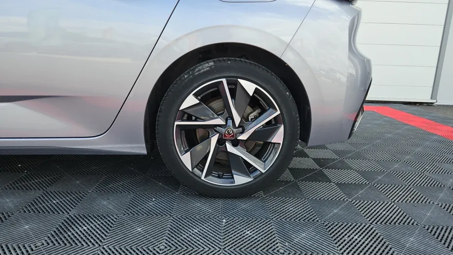 PEUGEOT 308 -