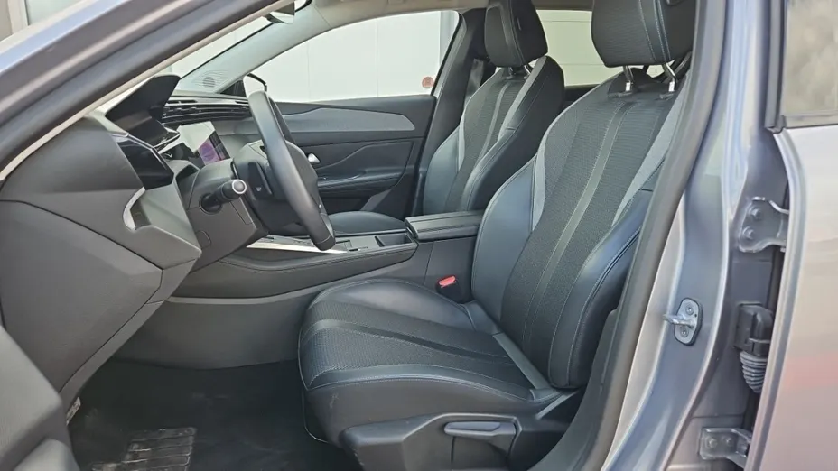 PEUGEOT 308 -