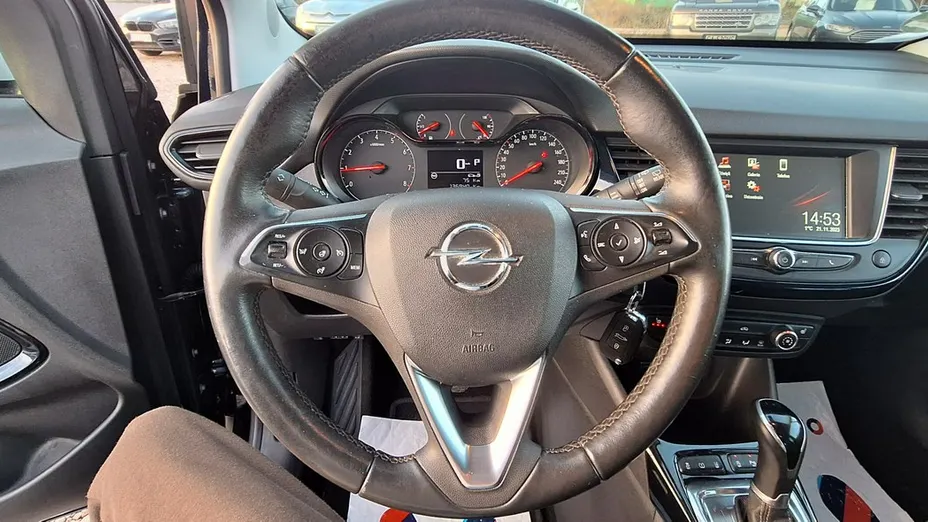 OPEL Crossland X -