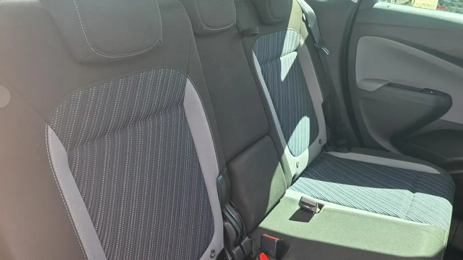 OPEL Crossland X -