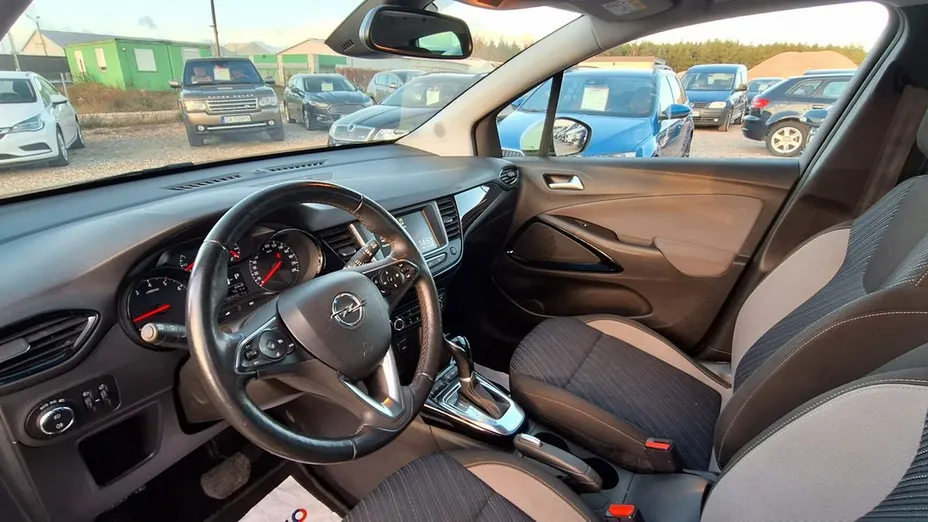 OPEL Crossland X -