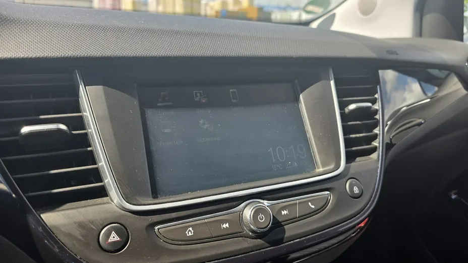 OPEL Crossland X -