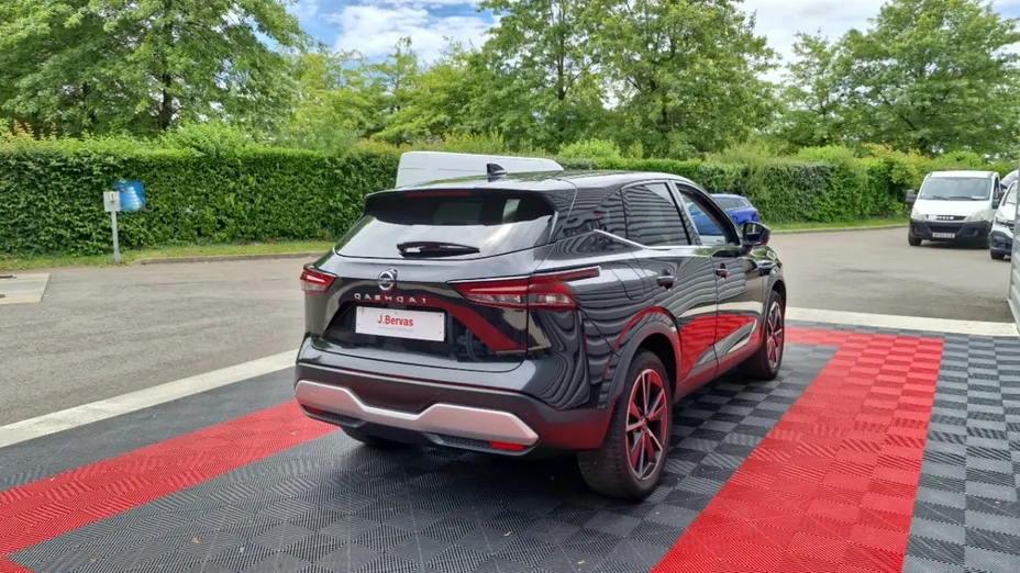 NISSAN Qashqai -