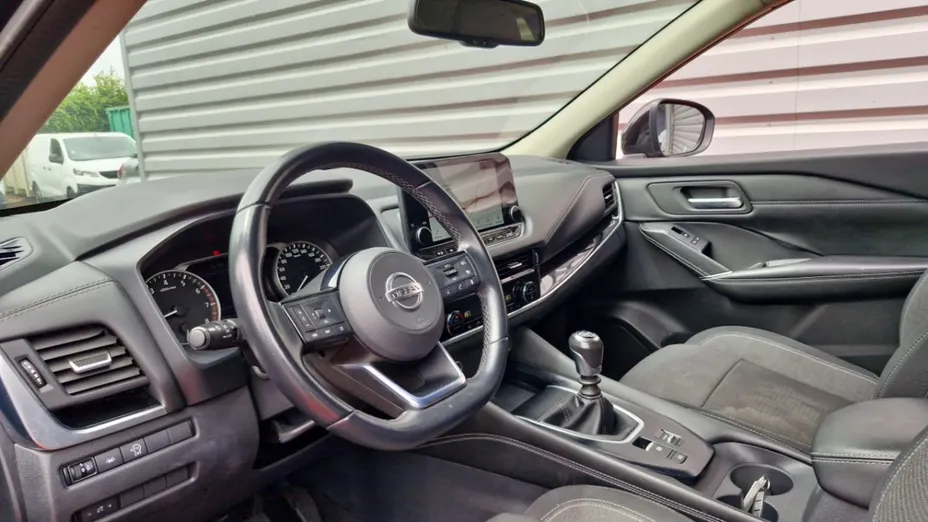 NISSAN Qashqai -