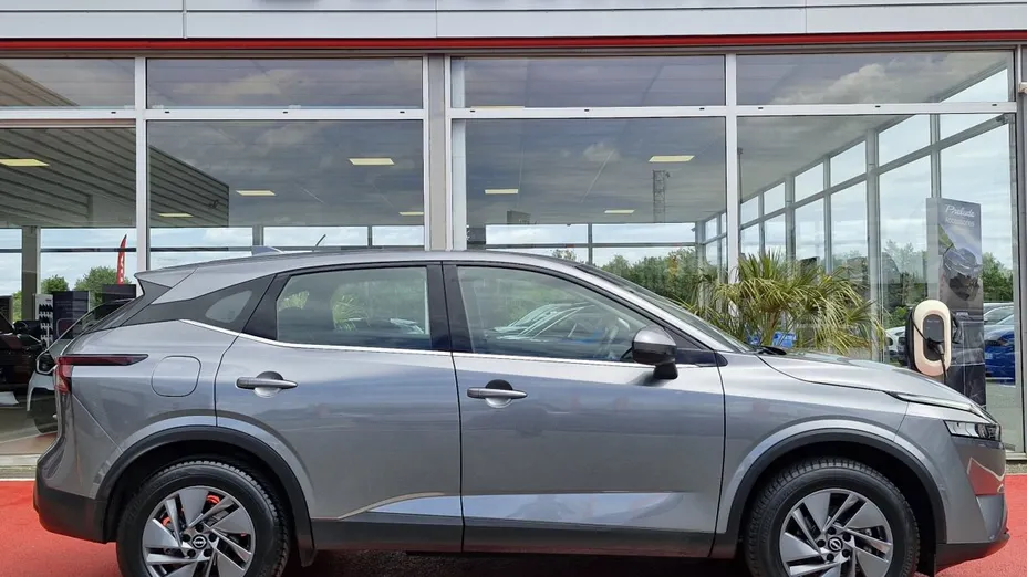 NISSAN Qashqai -
