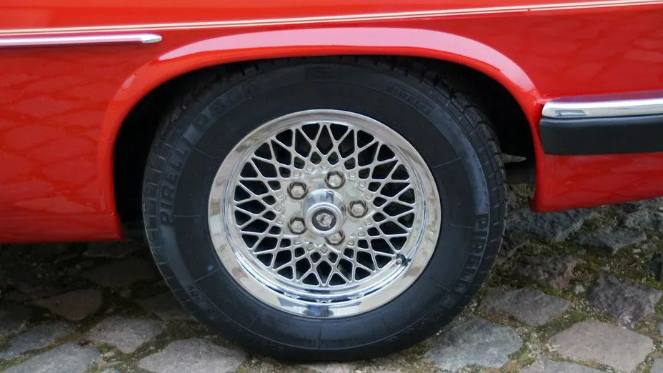 JAGUAR XJS -