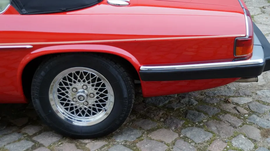 JAGUAR XJS -