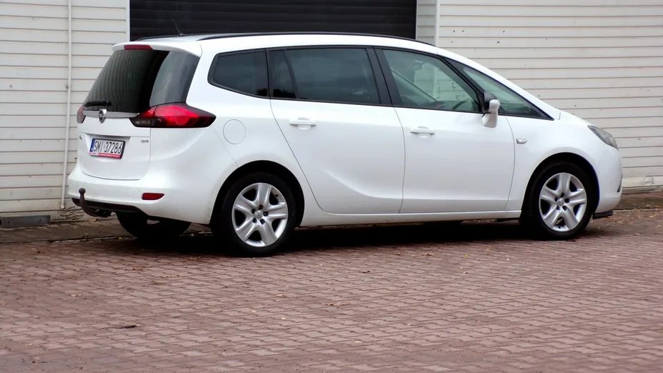 OPEL Zafira -
