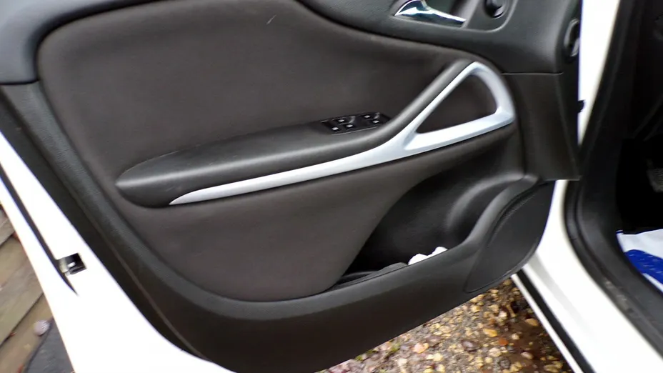 OPEL Zafira -