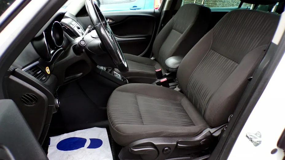 OPEL Zafira -