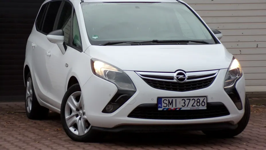 OPEL Zafira -