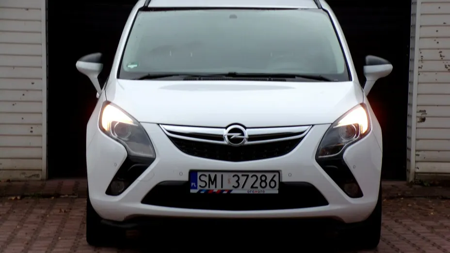 OPEL Zafira -