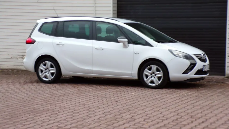 OPEL Zafira -