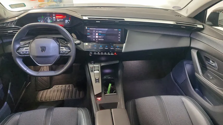 PEUGEOT 308 -