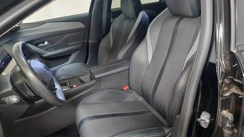 PEUGEOT 308 -