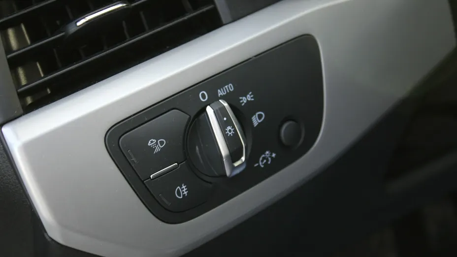 AUDI A4 -