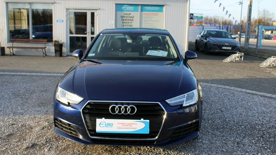 AUDI A4 -