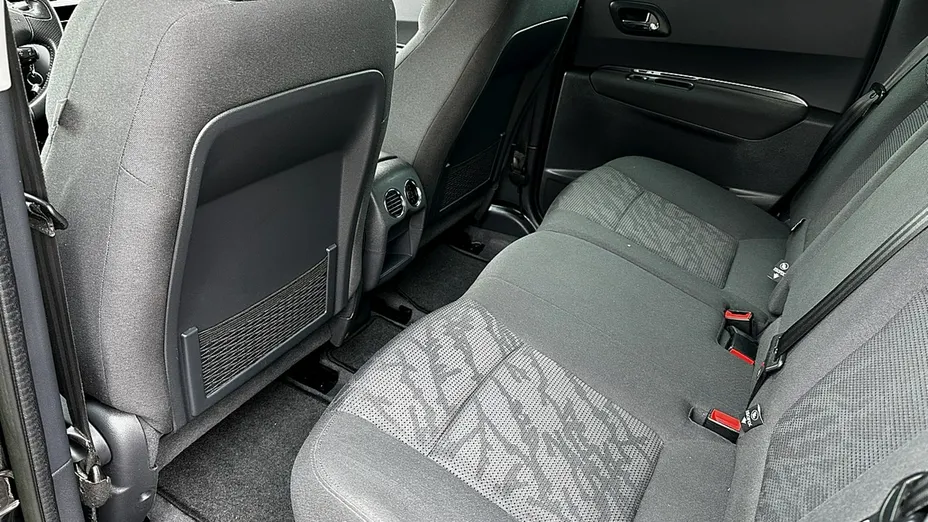 PEUGEOT 3008 -