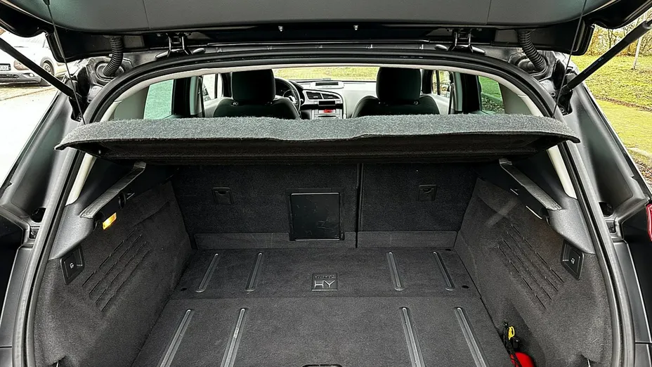 PEUGEOT 3008 -