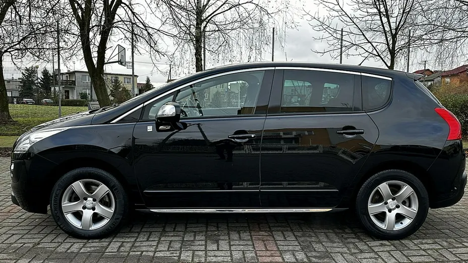 PEUGEOT 3008 -