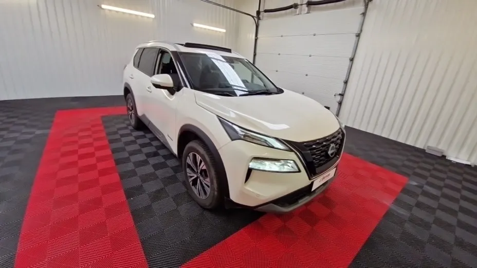 NISSAN X-Trail -