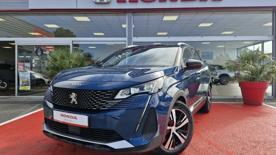 PEUGEOT 3008 -