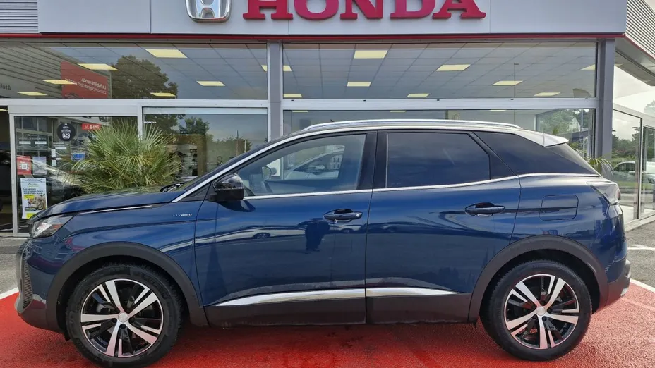 PEUGEOT 3008 -