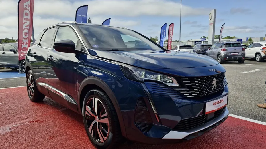 PEUGEOT 3008 -