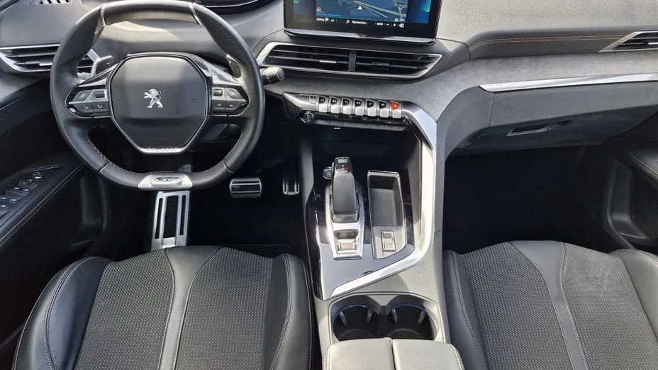 PEUGEOT 3008 -