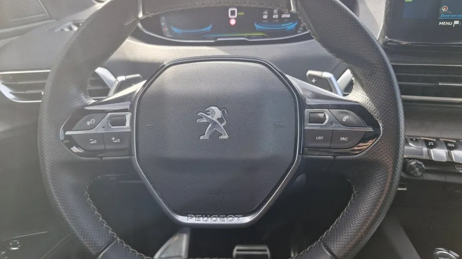 PEUGEOT 3008 -