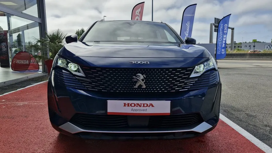 PEUGEOT 3008 -