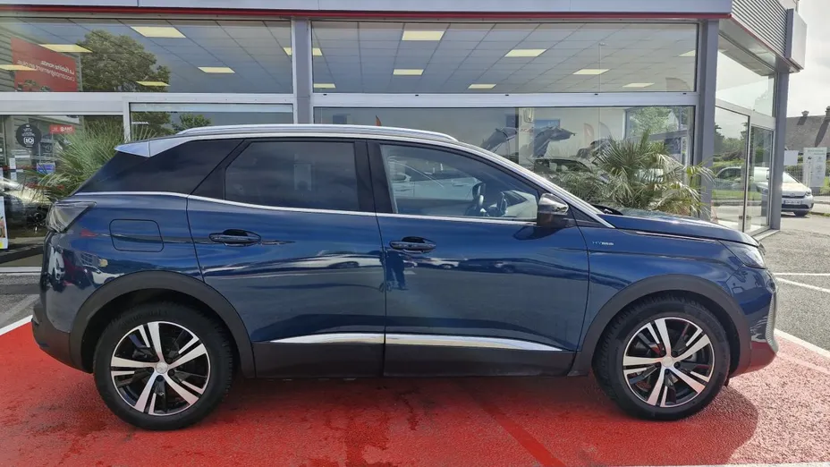 PEUGEOT 3008 -