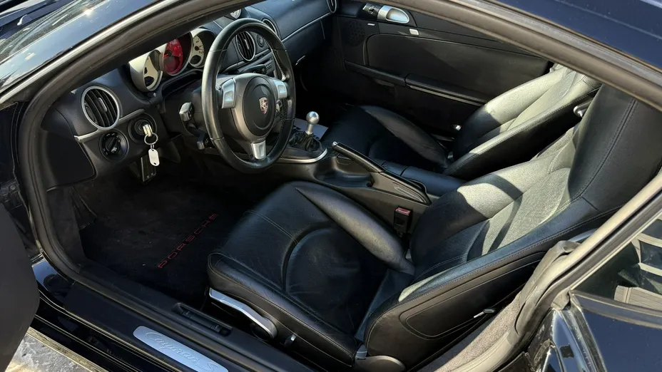 PORSCHE Cayman -