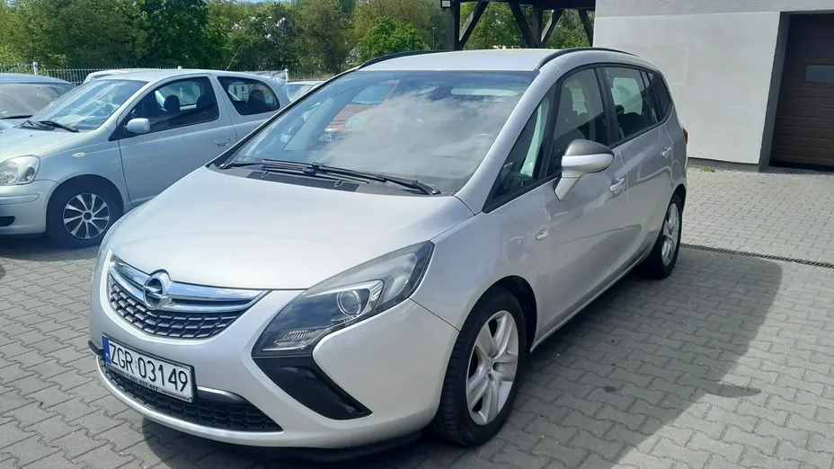 OPEL Zafira -
