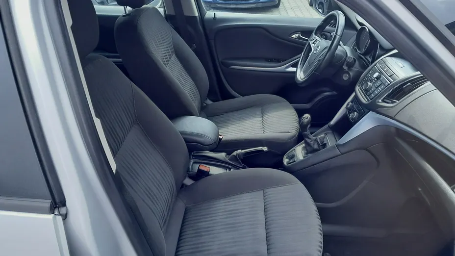 OPEL Zafira -