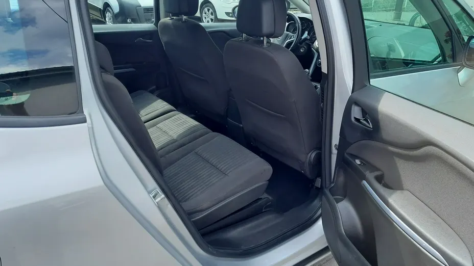 OPEL Zafira -