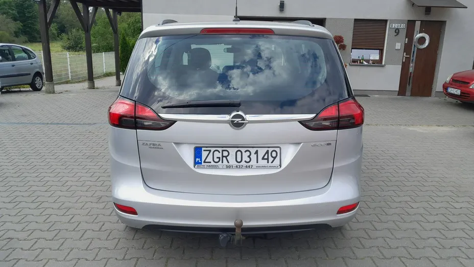 OPEL Zafira -