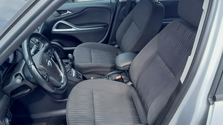 OPEL Zafira -