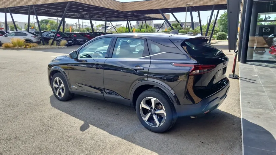 NISSAN Qashqai -