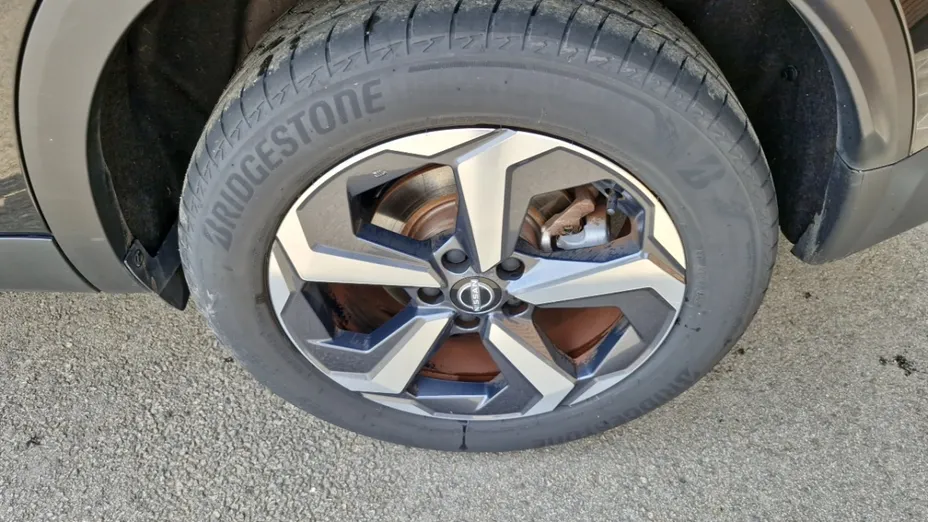 NISSAN Qashqai -