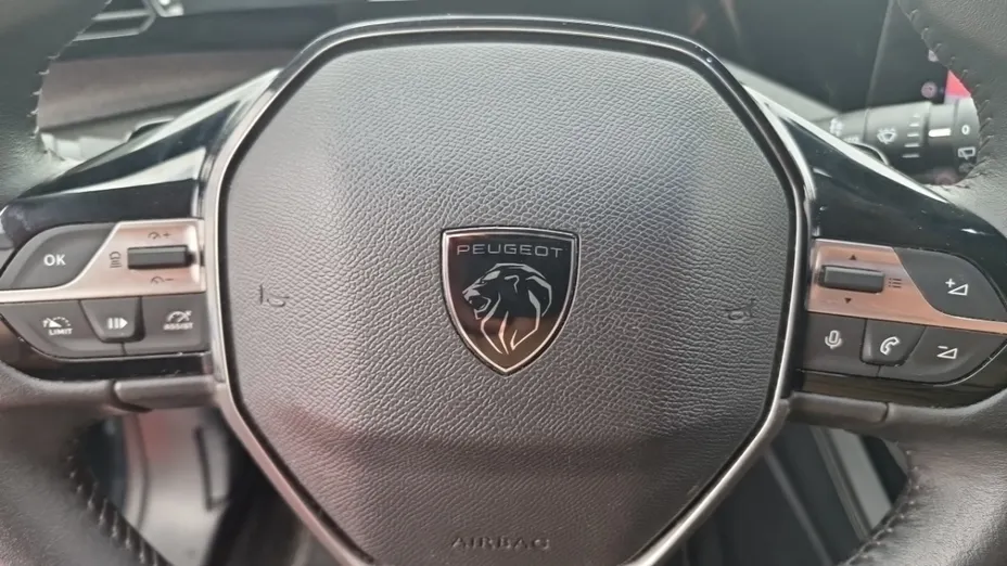 PEUGEOT 308 -
