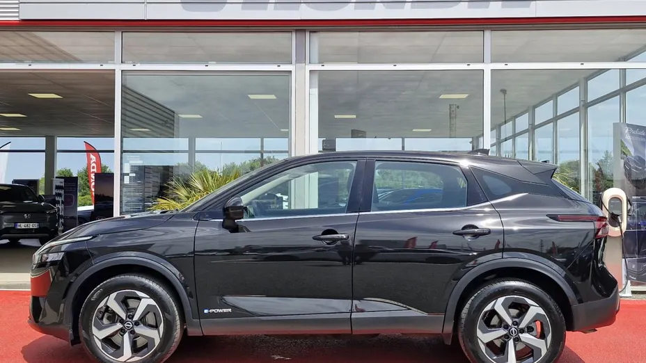 NISSAN Qashqai -
