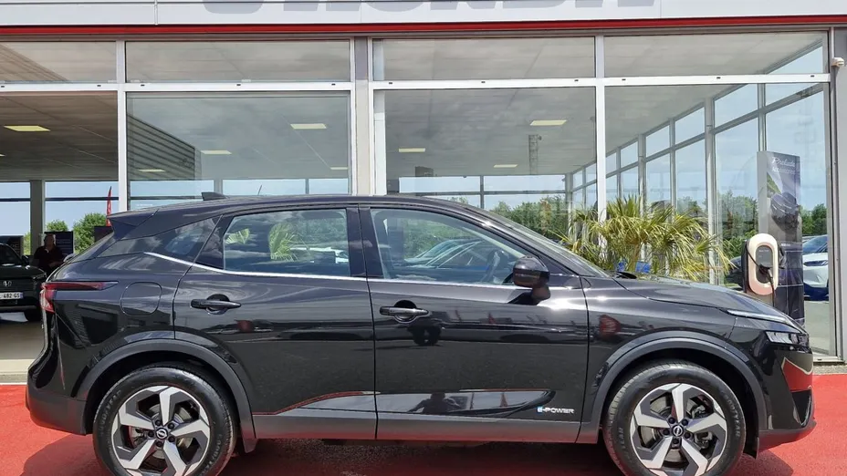 NISSAN Qashqai -